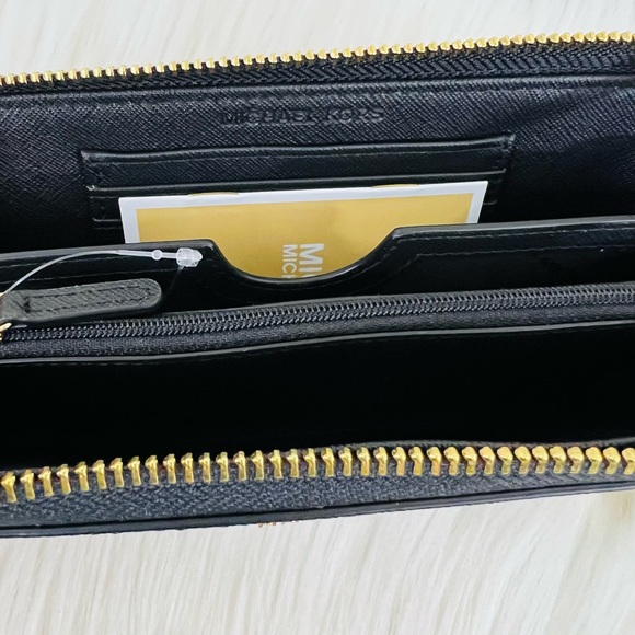 Michael Kors Jet Set Charm Medium Zip Around Wallet - Picture 11 of 16